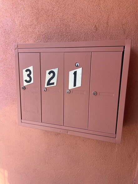 Building Photo - 1832 S Curson Ave