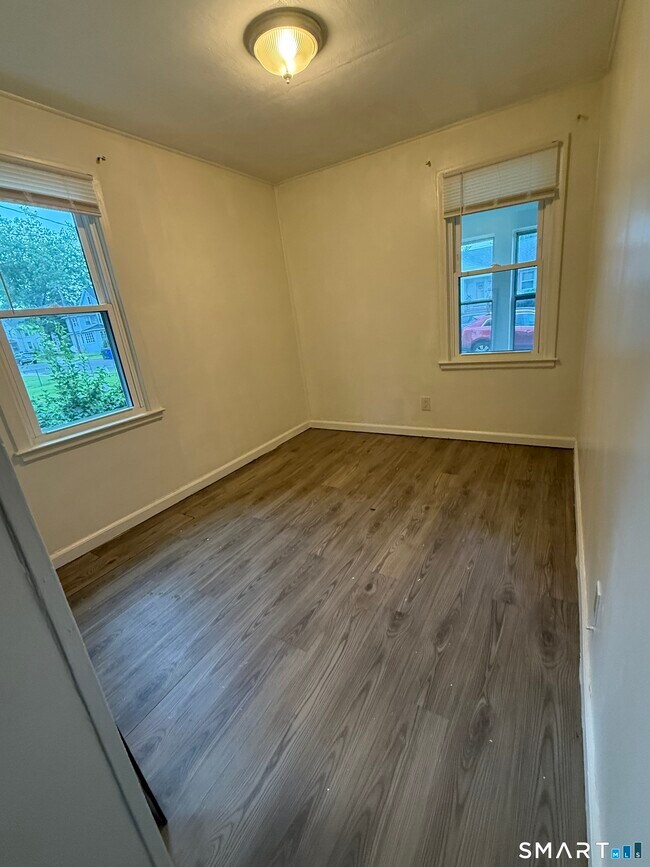 Building Photo - 24-26-26 Judson Ave