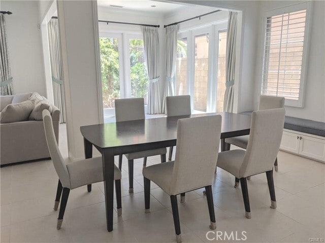 Building Photo - 62 Acorn