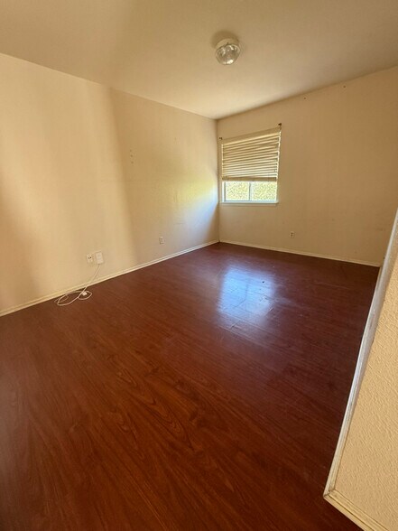 Building Photo - 1209 Coronation Way