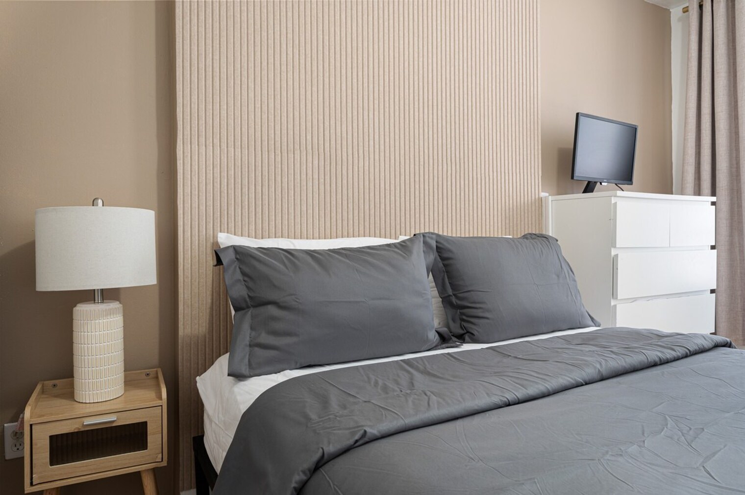 Building Photo - 338 9th Ave