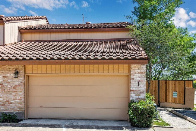 Building Photo - 5918 San Felipe St