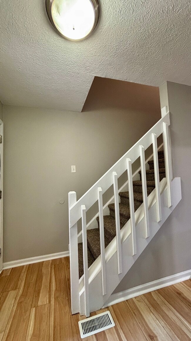 Building Photo - 6086 S Bay Dr