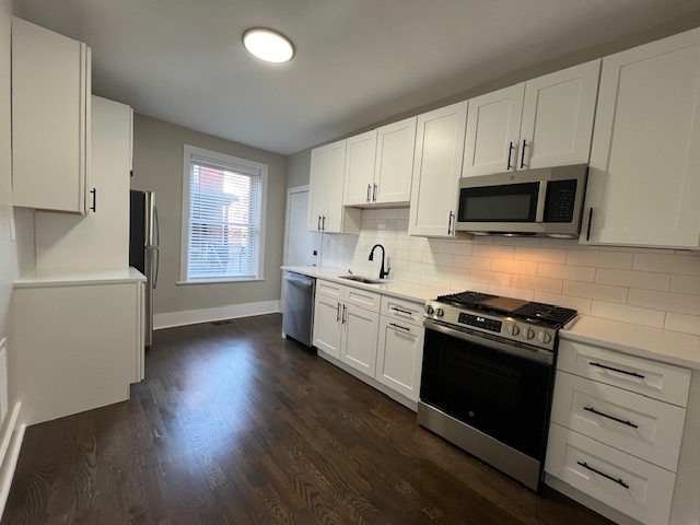 Building Photo - 2048 N California-1R