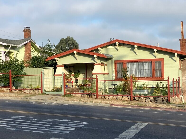 Primary Photo - 2441 38th Ave