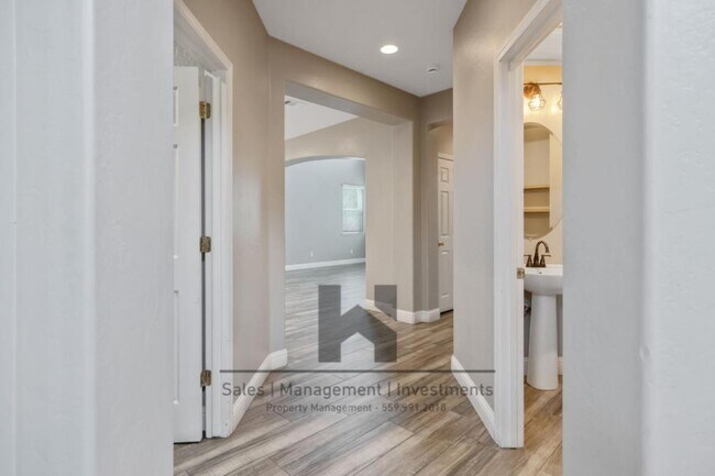 Building Photo - 3169 Brickfield Ave