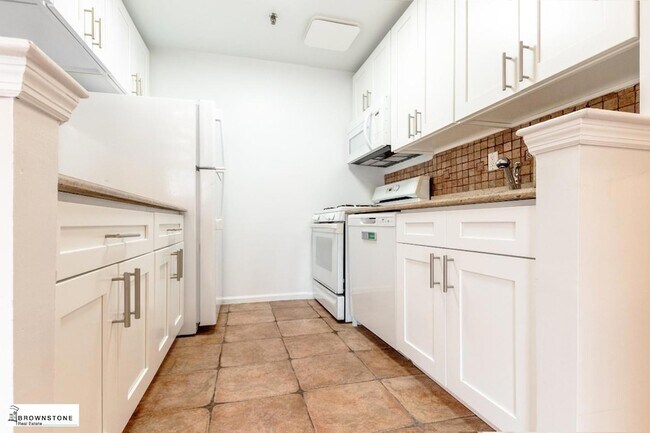 Building Photo - 113 Union St