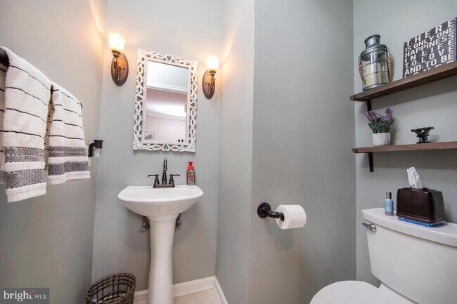 Building Photo - 1811 Adams Way