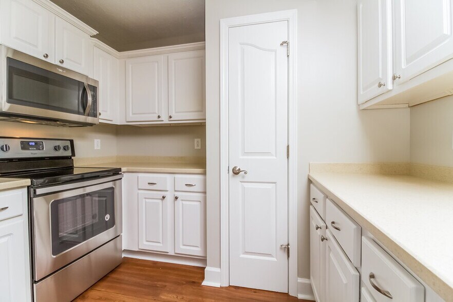 Building Photo - 2729 Westhaven Dr