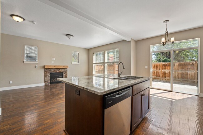 Building Photo - Close proximity to Old Mill District and downtown