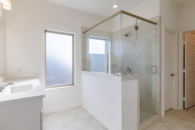 Building Photo - 317 Langhorne Bnd