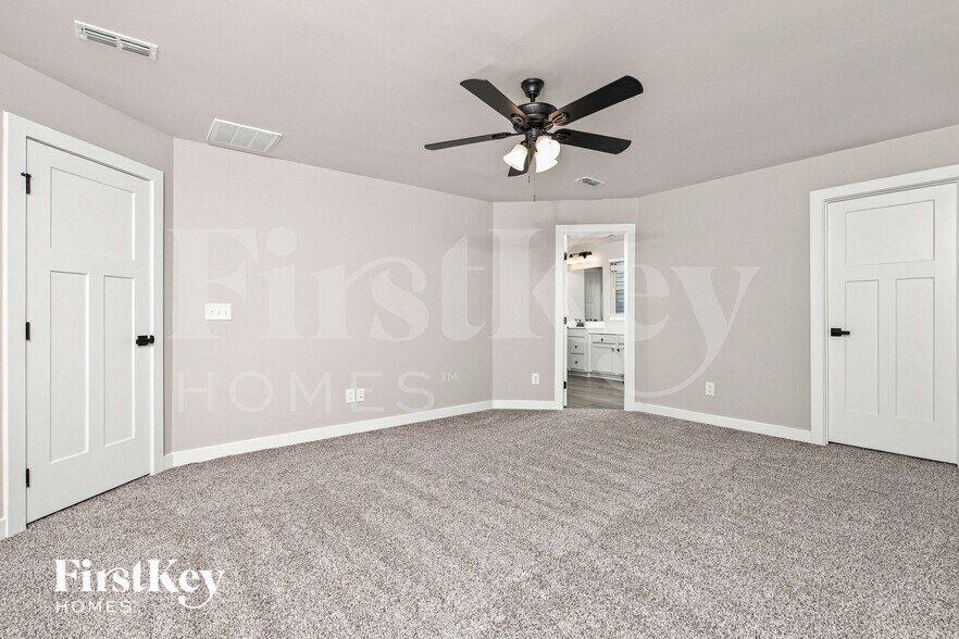 Building Photo - 1544 Crimson Leaf Ln