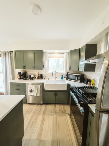 Kitchen - 37041 Rafie St