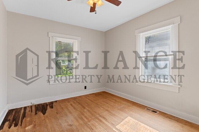 Building Photo - 2020 S Main St