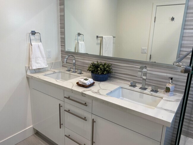 Master Bathroom - 662 Salem St