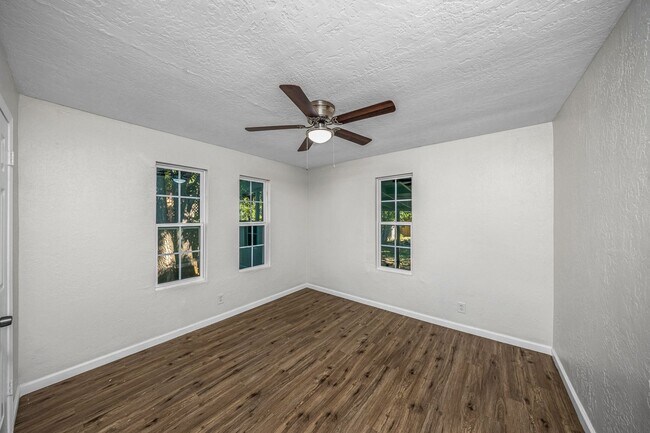 Building Photo - Remodeled Kitchen