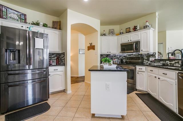 Building Photo - 909 Hunter Ln