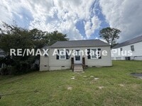 Building Photo - 711 Monroe St