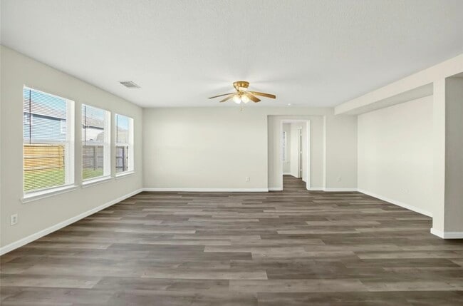 Building Photo - 10635 Goldfinch Rd