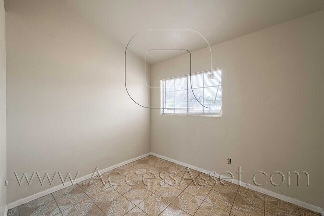 Building Photo - 23865 Goetz Dr