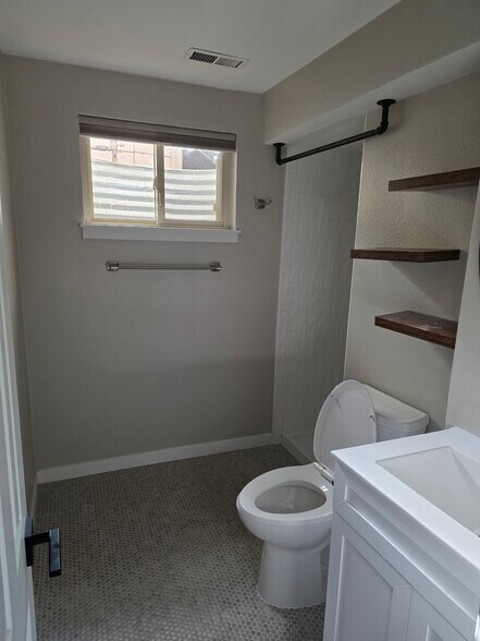 Building Photo - 2620 Penacho Cir