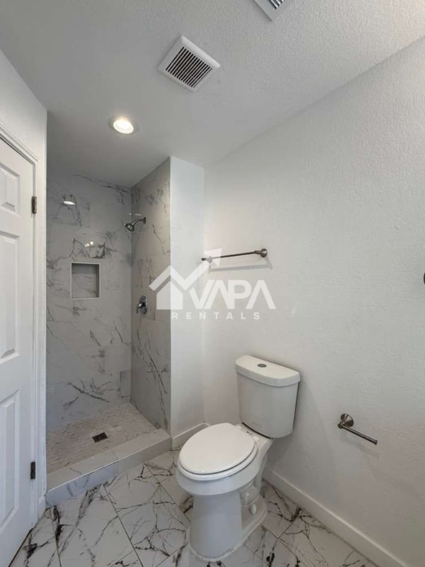 Building Photo - 10038 Raven Field Dr