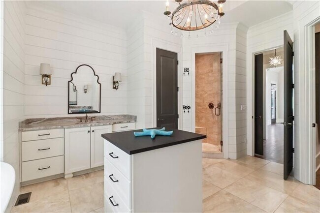 Building Photo - 211 Mount Vernon Hwy