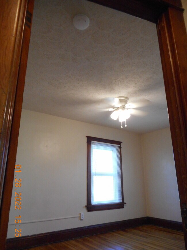 Front Bedroom - 3558 Jones St