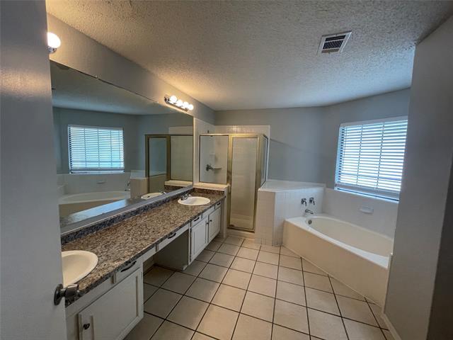 Building Photo - 923 Azalia Dr