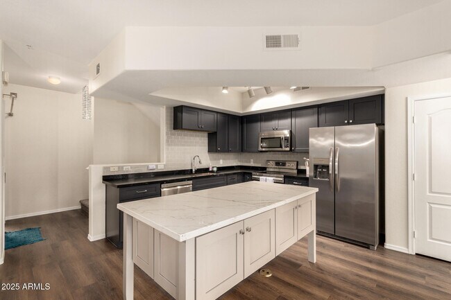 Building Photo - 240 W Juniper Ave