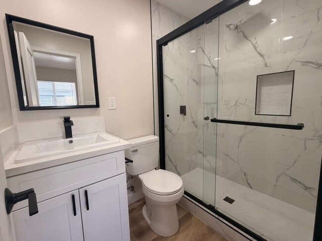 Building Photo - 1830-36 Newton Ave