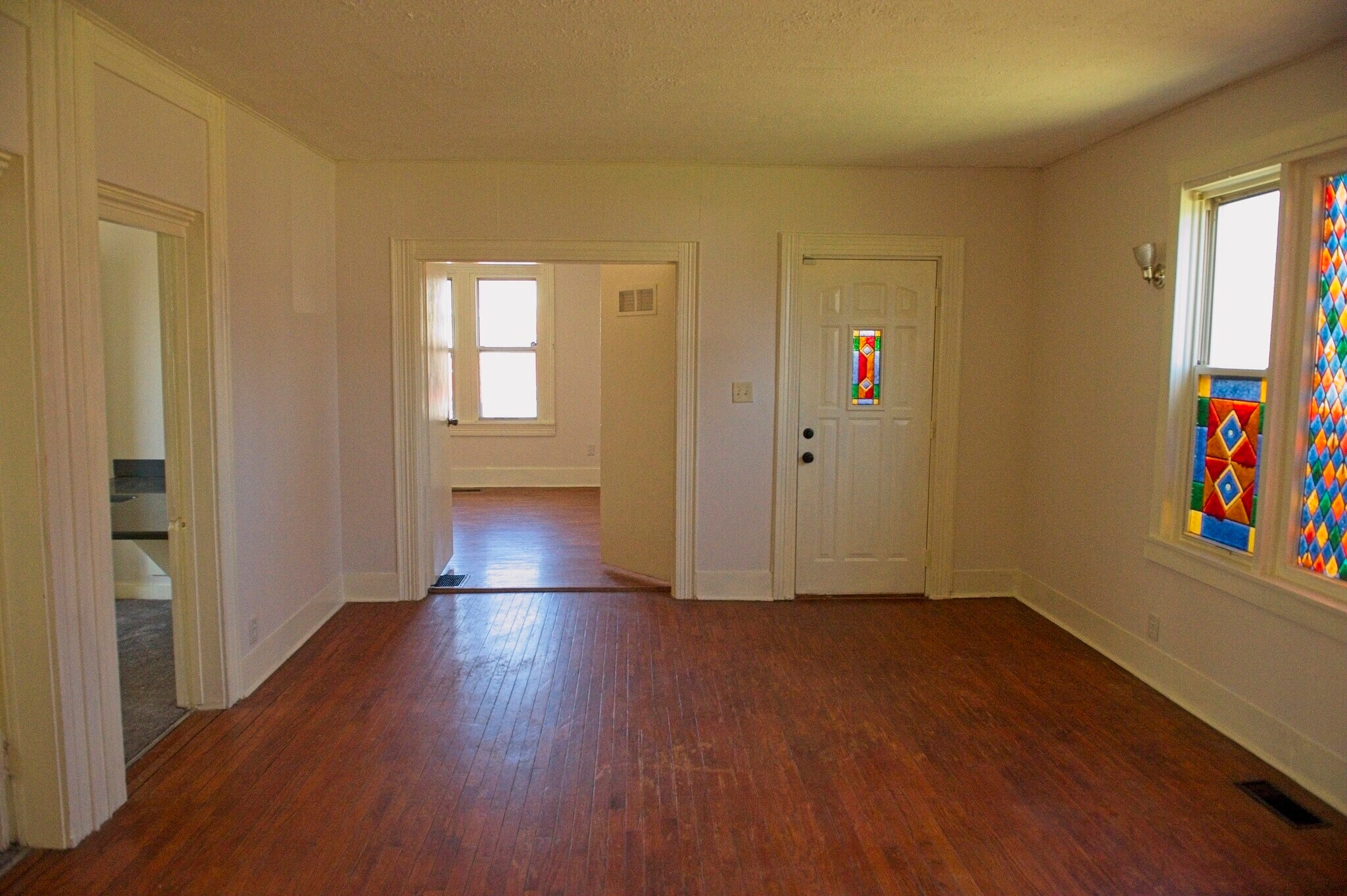 Building Photo - 1387 Central Ave