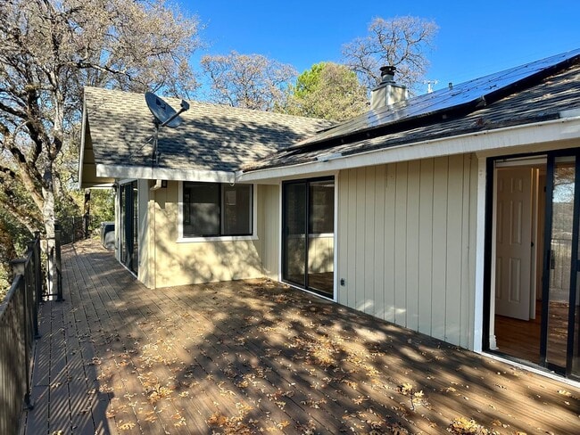 Building Photo - Beautiful 4-Bedroom Home with Stunning Vie...