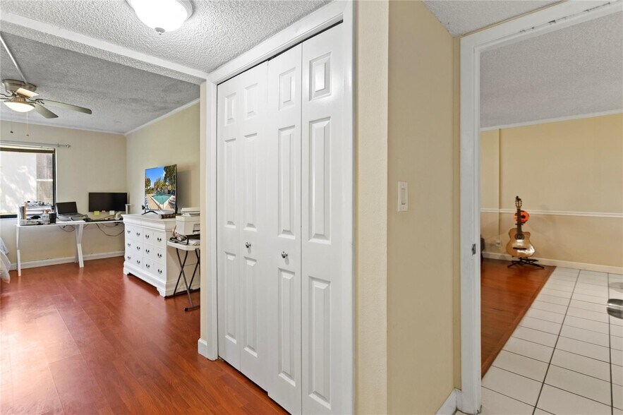 Building Photo - 16211 Saddle Club Rd
