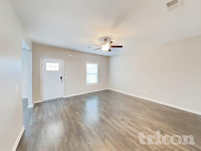 Building Photo - 920 Beverly Ct