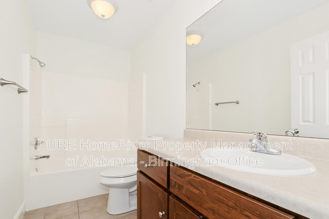 Building Photo - 456 Highland Cove Dr