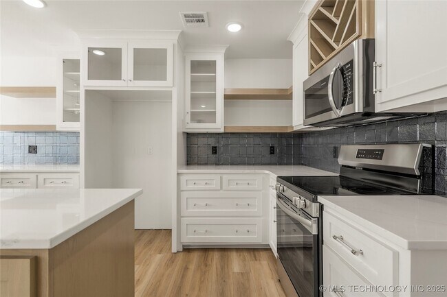 Building Photo - 101 N Atlanta St