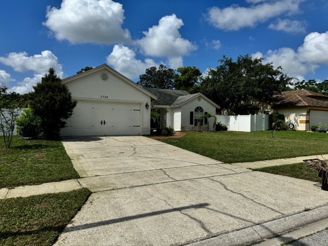 Building Photo - 1734 Cassingham Cir