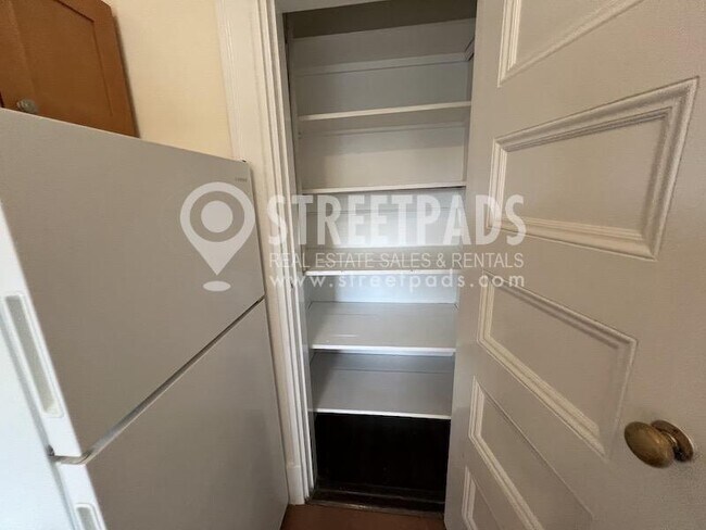 Building Photo - 1 bedroom in Cambridge MA 02138