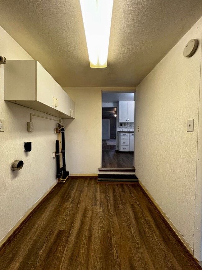 Building Photo - Non-Refundable & Security Deposit Total: $...