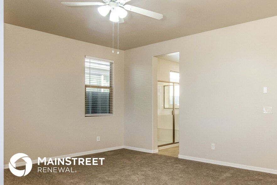 Building Photo - 4710 S 102nd Ln