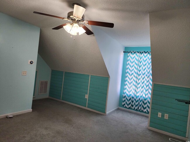 Building Photo - 2360 Clandon Dr