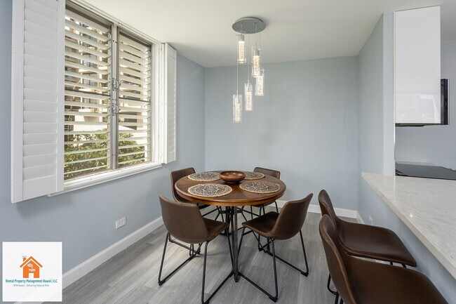 Building Photo - 2233 Ala Wai Blvd
