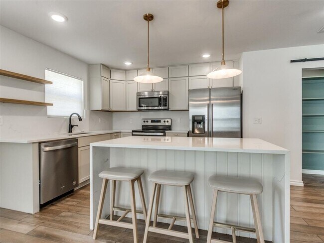 Building Photo - 4101 N Hammond Ave