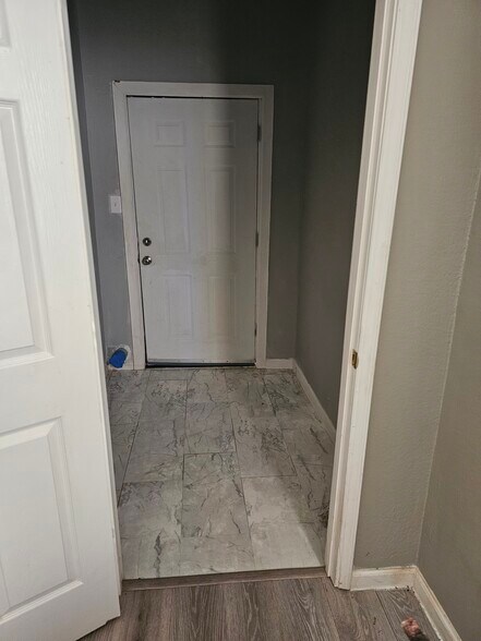 Building Photo - 2615 S Johnson St