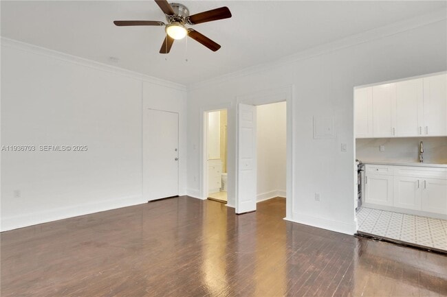 Building Photo - 1611 Michigan Ave