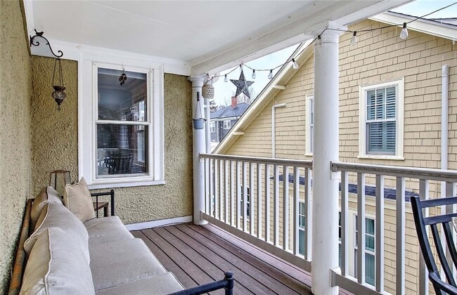 Building Photo - 118 Everett Ave