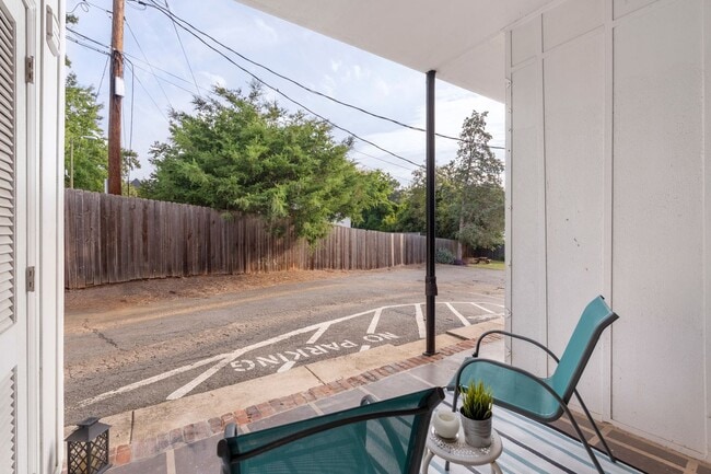 Building Photo - 918 McAlway Rd