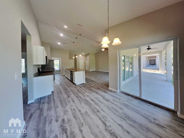 Building Photo - 1862 Franklin Ln