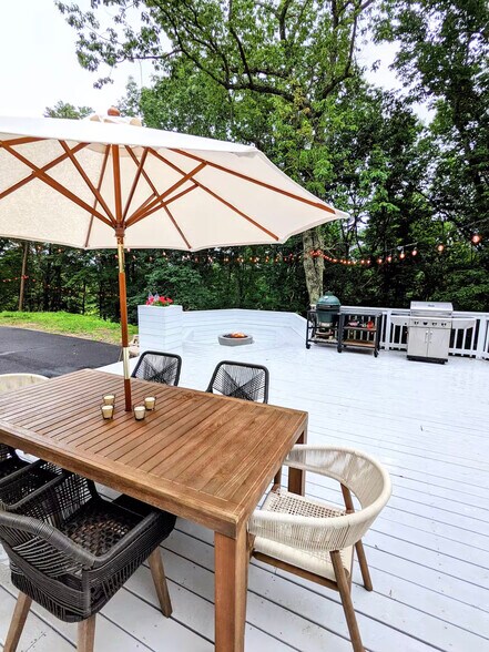 Building Photo - 1644 Dudley Mountain Rd